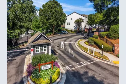 1108 Liberty Parkway NW, Atlanta, GA 30318 - Photo 31