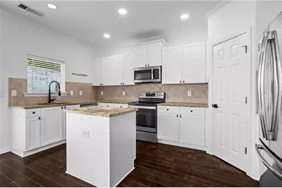 1108 Liberty Parkway NW, Atlanta, GA 30318 - Photo 9