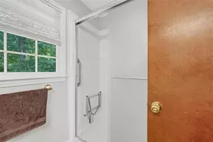 5201 Beechwood Forest Dr, Lithonia, GA 30038 - Photo 11