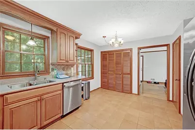 5201 Beechwood Forest Drive, Lithonia, GA 30038 - Photo 15