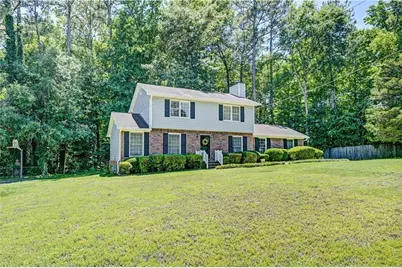 5201 Beechwood Forest Drive, Lithonia, GA 30038 - Photo 3