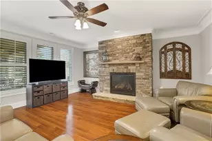 263 Somerset Cir, Woodstock, GA 30189 - Photo 3