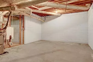 8180 Tynecastle Dr, Sandy Springs, GA 30350 - Photo 39