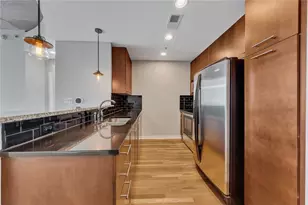 3324 Peachtree Rd NE, Atlanta, GA 30326 - Photo 9