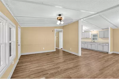 240 Norfolk Dr, Hampton, GA 30228 - Photo 9