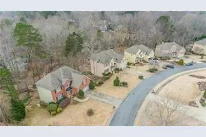 2330 Tall Timbers NE, Marietta, GA 30066 - Photo 9