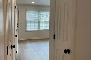 359 Mimosa Dr, Buford, GA 30518 - Photo 3