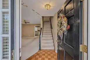 220 Timber Laurel Ln, Lawrenceville, GA 30043 - Photo 3