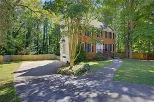 2711 Lochraven Ct, Snellville, GA 30039 - Photo 3