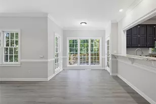 2711 Lochraven Ct, Snellville, GA 30039 - Photo 7