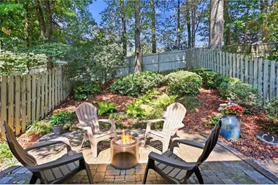 1085 Davis Circle NW #R, Atlanta, GA 30318 - Photo 19