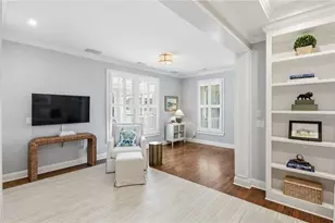 1085 Davis Cir NW, Atlanta, GA 30318 - Photo 7