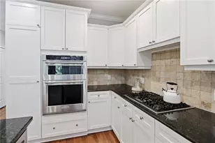1085 Davis Cir NW, Atlanta, GA 30318 - Photo 13
