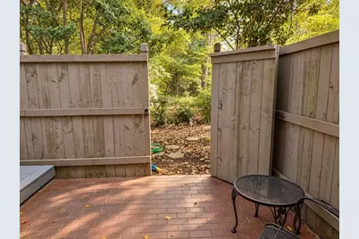 60 Ivy Parkway NE, Atlanta, GA 30342 - Photo 27