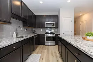 2857 Regal Park NW, Atlanta, GA 30318 - Photo 9