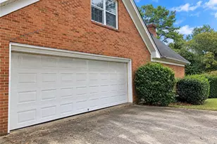 780 Yorkshire Pl SW, Lilburn, GA 30047 - Photo 3
