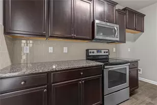 891 Walnut Woods Dr, Braselton, GA 30517 - Photo 9