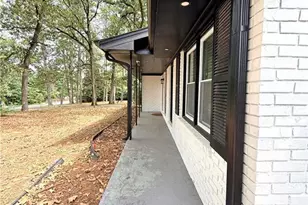 5456 Brownlee Rd, Stone Mountain, GA 30087 - Photo 7