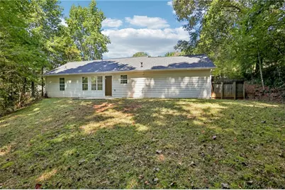 5511 Pond Mill Court, Flowery Branch, GA 30542 - Photo 5