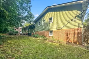 4231 Marsh Rd, Marietta, GA 30066 - Photo 15