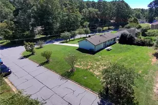 1077 Sawgrass Ct SW, Lilburn, GA 30047 - Photo 33