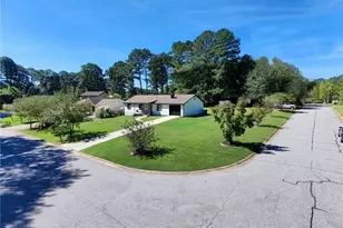 1077 Sawgrass Ct SW, Lilburn, GA 30047 - Photo 37