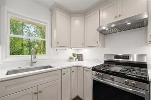 1850 Donald Dr, Marietta, GA 30062 - Photo 9