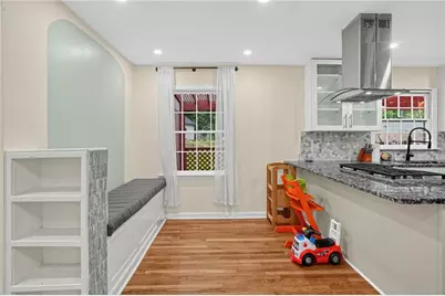 2147 Jones Road NW, Atlanta, GA 30318 - Photo 7
