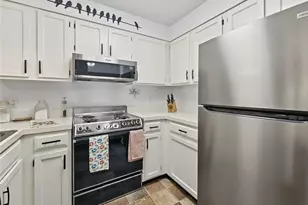 1800 Clairmont Lake, Decatur, GA 30033 - Photo 7