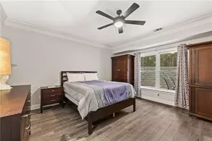2449 Manor Walk, Decatur, GA 30030 - Photo 11