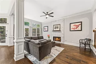 2449 Manor Walk, Decatur, GA 30030 - Photo 15