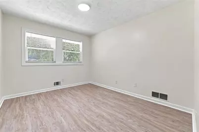 4195 Valley Lake Terrace SW, Atlanta, GA 30349 - Photo 13