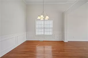 3493 Dunbar Ln, Suwanee, GA 30024 - Photo 9