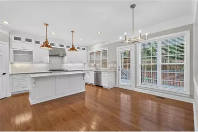 2093 Wrights Mill Circle NE, Atlanta, GA 30324 - Photo 17