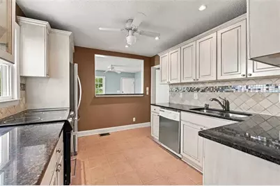2640 Apple Valley Road NE, Brookhaven, GA 30319 - Photo 11