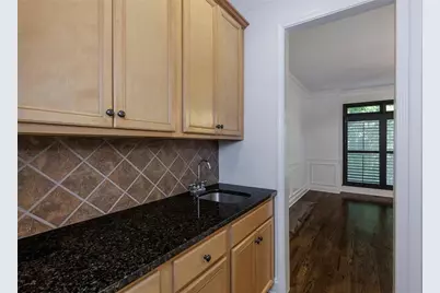 5561 Julian Place, Atlanta, GA 30342 - Photo 9