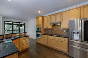 5561 Julian Pl, Atlanta, GA 30342 - Photo 21