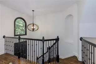 5561 Julian Pl, Atlanta, GA 30342 - Photo 5