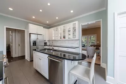241 Lakeview Avenue NE, Atlanta, GA 30305 - Photo 13
