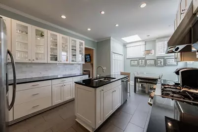 241 Lakeview Avenue NE, Atlanta, GA 30305 - Photo 11