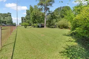 1118 Crestview Cir NE, Conyers, GA 30012 - Photo 19