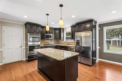 2351 Netherstone Drive NE, Marietta, GA 30066 - Photo 11