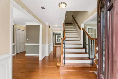2351 Netherstone Drive NE, Marietta, GA 30066 - Photo 3