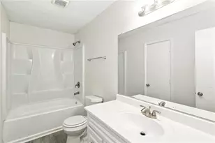7980 Woodlake Dr, Riverdale, GA 30274 - Photo 13