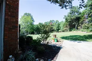 2714 Dorsey Peek Rd, Gainesville, GA 30507 - Photo 33