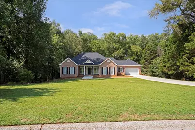759 Stoneview Drive, Hoschton, GA 30548 - Photo 3