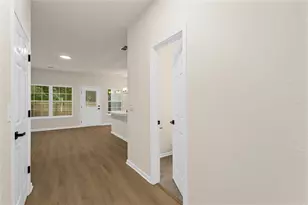 268 Brookview Dr, Riverdale, GA 30274 - Photo 9