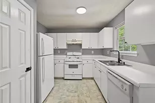 6195 Idlewood Cir, Lithonia, GA 30038 - Photo 9