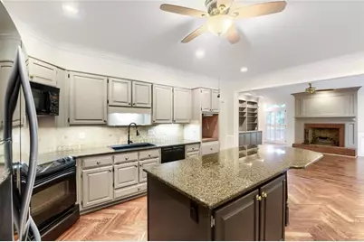 17 Downshire Circle, Decatur, GA 30033 - Photo 9