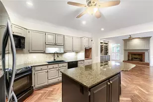 17 Downshire Cir, Decatur, GA 30033 - Photo 9